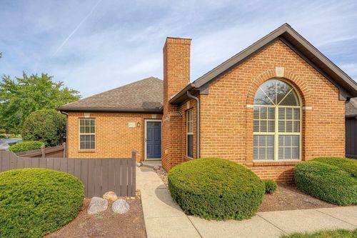 2622 Trottersway Dr, Columbus, OH, 43235-5511 | Card Image
