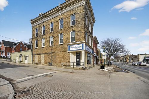 2-2 -42 King St E, Brockville, ON, K6V1B1 | Card Image
