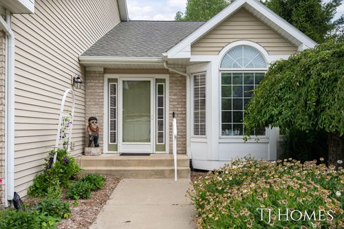 2359 Whimbrel Ct Ne, Grand Rapids, MI, 49505-7157 | Card Image