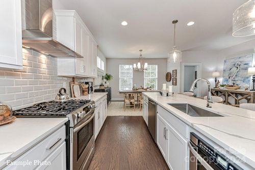 53-136 Wesser St, Davidson, NC, 28036-6966 | Card Image