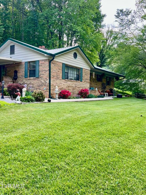 478 Willow Tree Rd, Ewing, VA, 24248-8189 | Card Image