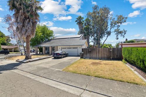 4017 Chatsworth Circle, Stockton, CA, 95209 | Card Image