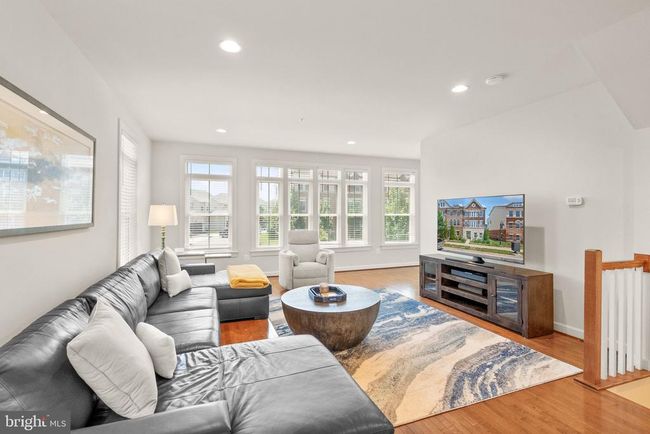 20790 Duxbury Ter, Townhouse with 4 bedrooms, 4 bathrooms and null parking in ASHBURN VA | Image 27