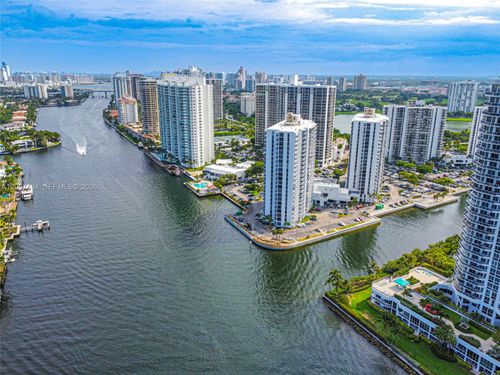 931-20505 E Country Club Dr, Aventura, FL, 33180-3038 | Card Image