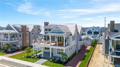 815 Ocean Rd, Narragansett, RI, 02882-1317 | Card Image