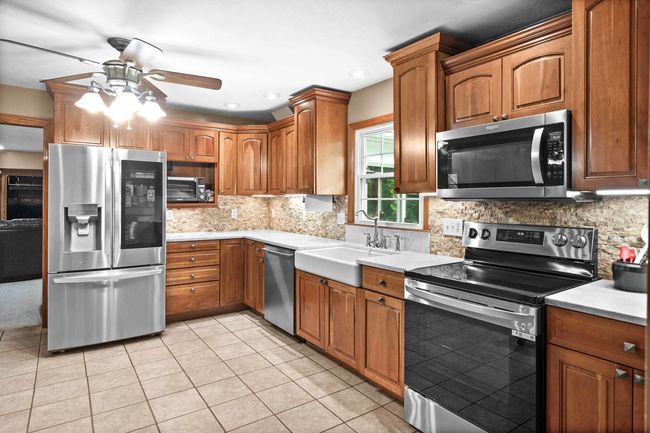 19423 Lakeside Ln, House other with 4 bedrooms, 4 bathrooms and 3 parking in Bloomington IL | Image 16