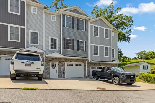 8 Misty Ln, Fairmont, WV, 26554-5802 | Card Image