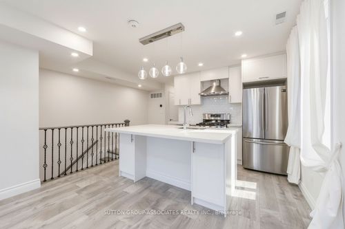 2-701 Dupont St, Toronto, ON, M6G1Z5 | Card Image