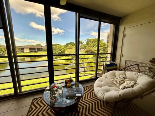 apt-301-7582 Regency Lake Dr, Boca Raton, FL, 33433-6972 | Card Image