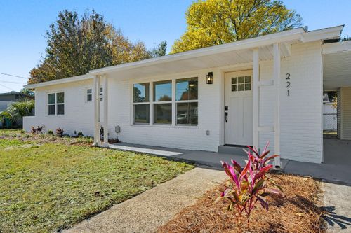 221 Destin Dr, Mary Esther, FL, 32569-1809 | Card Image