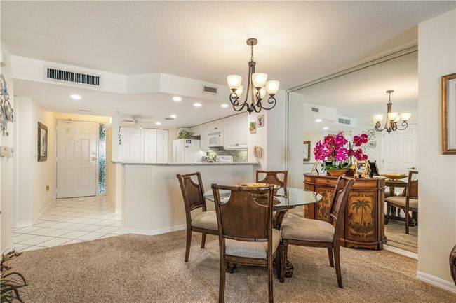 APT-9-5 - 5051 N Highway A1a, House attached with 2 bedrooms, 2 bathrooms and null parking in Hutchinson Island FL | Image 6