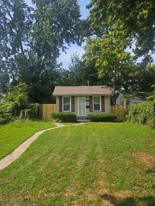 5049 Lafontaine St, Detroit, MI, 48236-2239 | Card Image
