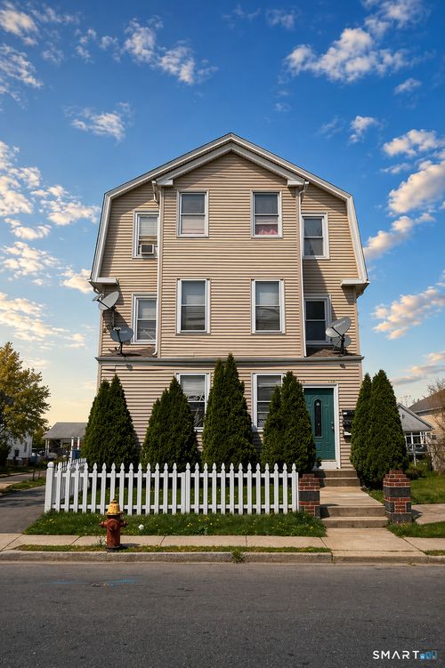 158 South St, Hartford, CT, 06114-2923 | Card Image