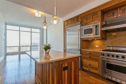 18b-5 Renaissance Sq, White Plains, NY, 10601 | Card Image