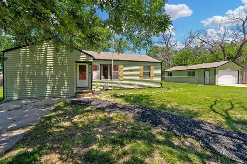 542 W Sunrise Dr, Wichita, KS, 67217-5332 | Card Image