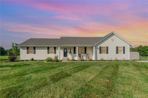 207 Oakland Meadows Blvd, Wilmington, OH, 45177-1591 | Card Image