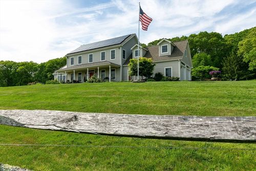 43 Southwick Rd, Sutton, MA, 01590-2302 | Card Image