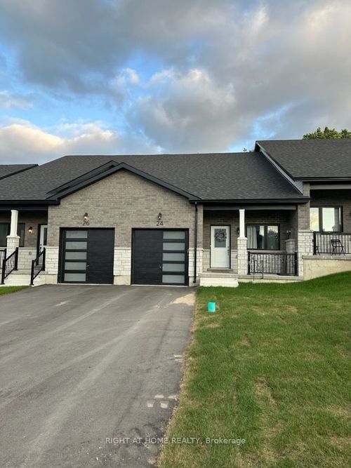 24 Lahey Cres, Penetanguishene, ON, L9M0W1 | Card Image