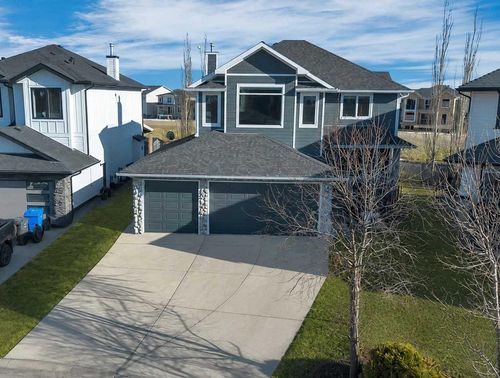 392 Rainbow Falls Way, Chestermere, AB, T1X1S6 | Card Image