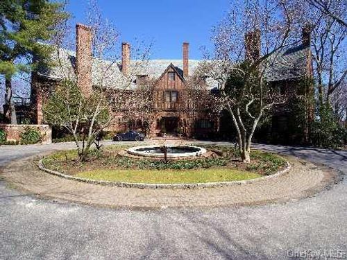 219 Feeks Ln, Locust Valley, NY, 11560-2036 | Card Image