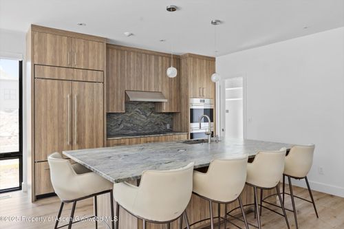 337 Stotts Mill Rd, Basalt, CO, 81621-9259 | Card Image