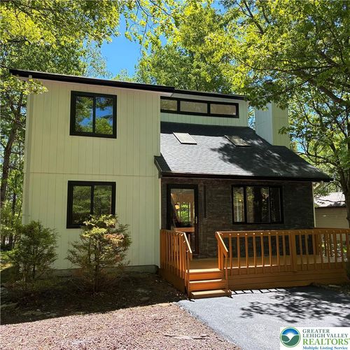479 Towamensing Trl, ALBRIGHTSVILLE, PA, 18210-3534 | Card Image