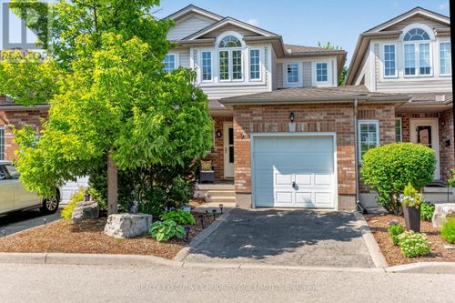 9-37 Bond Crt, Guelph, ON, N1H8P3 | Card Image