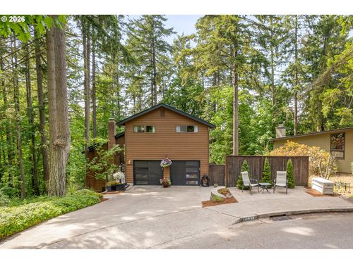 2031 Dogwood Dr, Eugene, OR, 97405-5848 | Card Image