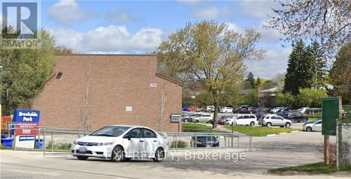 15-1200 Courtland Ave E, Kitchener, ON, N2C1K7 | Card Image
