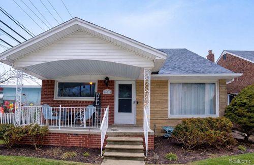 15854 Englewood Ave, Allen Park, MI, 48101-1764 | Card Image