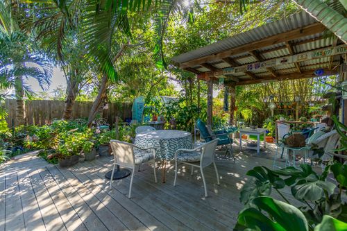 206 Se 3rd Ave, Boynton Beach, FL, 33435-4527 | Card Image