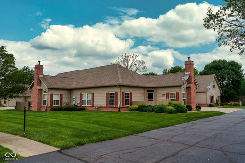 1064 Laurelwood Ln, Greenwood, IN, 46142-5671 | Card Image