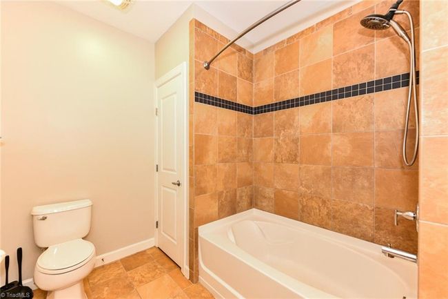 STE-310 - 201 N Elm St, House other with 1 bedrooms, 1 bathrooms and null parking in Greensboro NC | Image 10