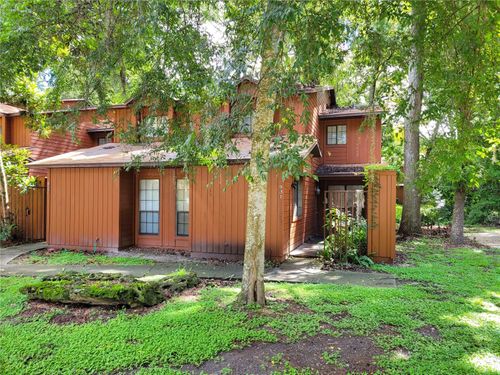 931 57th Ter, GAINESVILLE, FL, 32607-3863 | Card Image