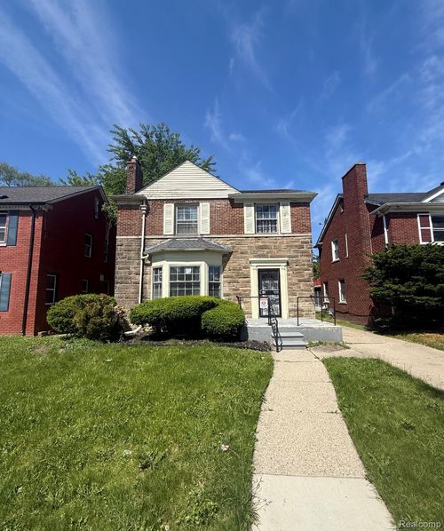 18213 Sorrento St, Detroit, MI, 48235-1441 | Card Image