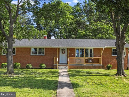 408 W 12th St, FRONT ROYAL, VA, 22630-2810 | Card Image