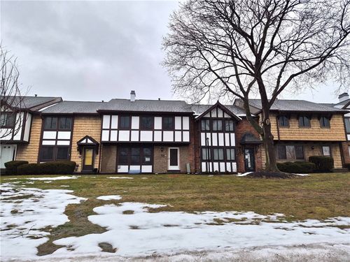 69 New Wickham Dr, Penfield, NY, 14526-2718 | Card Image