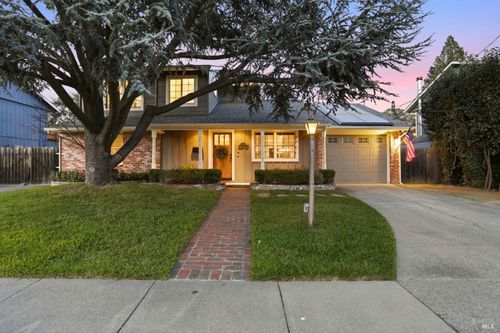 6 Gothic Drive, Novato, CA, 94947 | Card Image