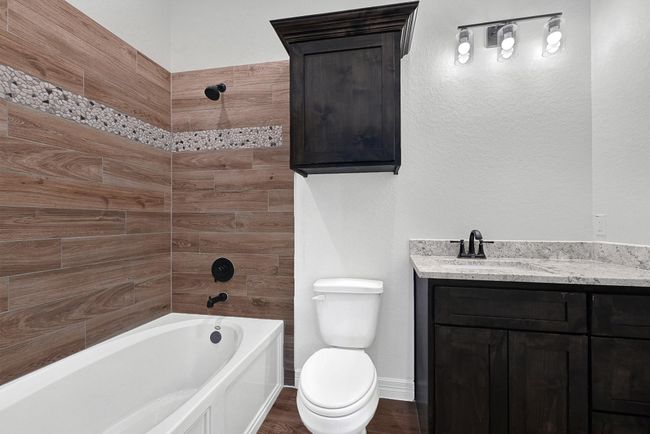 525 Little Spring Ct, House other with 4 bedrooms, 3 bathrooms and 2 parking in Anahuac TX | Image 21