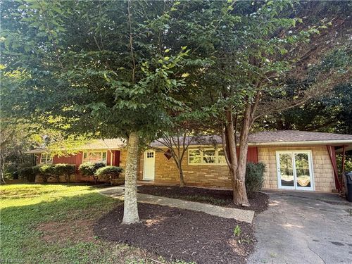 208 Harris Ave, Elkin, NC, 28621-3218 | Card Image