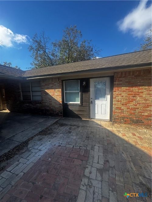 b-1511 Old Ranch Road 12, San Marcos, TX, 78666-2921 | Card Image