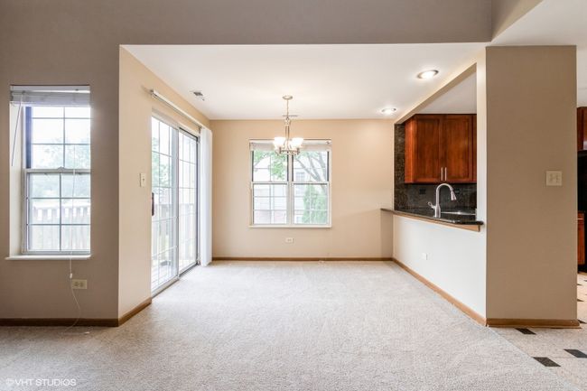 APT-5 - 1752 Eastwood Ct, Condo with 2 bedrooms, 1 bathrooms and 2 parking in Schaumburg IL | Image 6