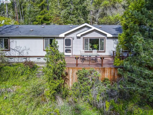 777 Deer Valley Ln, Cottage Grove, OR, 97424-1000 | Card Image