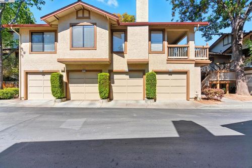 38697 Huntington Cir, Fremont, CA, 94536-3201 | Card Image