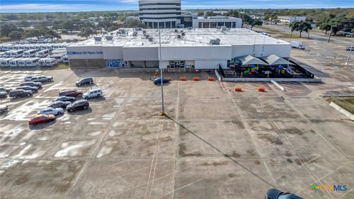 1309 E Red River St, Victoria, TX, 77901-5518 | Card Image