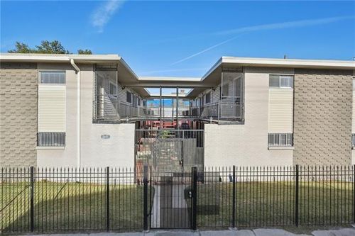 apt-d-2601 Carondelet St, New Orleans, LA, 70130-5952 | Card Image