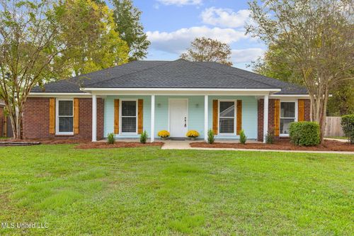 110 Oak Grove Dr, Brandon, MS, 39047-7405 | Card Image