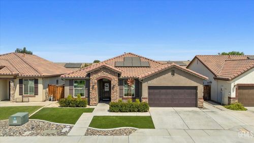 9418 Laurelwood Ct, Shafter, CA, 93263-9653 | Card Image