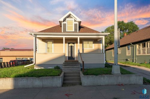 310 N Cliff Ave Avenue, Sioux Falls, SD, 57103-1321 | Card Image
