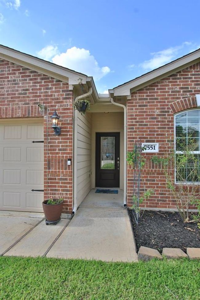 7551 Fettle Ln, House other with 3 bedrooms, 2 bathrooms and 2 parking in Conroe TX | Image 9
